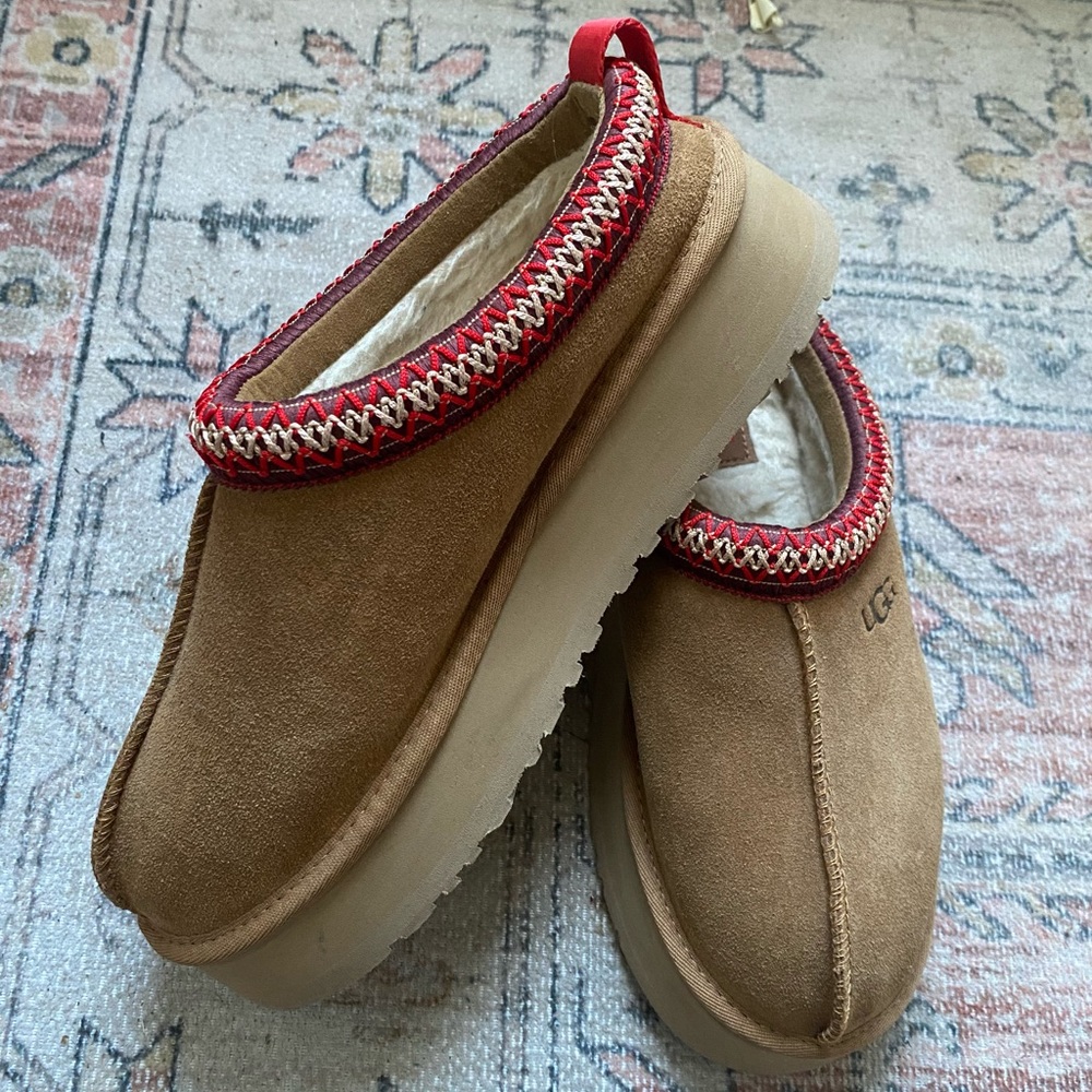 Ugg Tazz Slipper Platform Clog Women’s Size 9